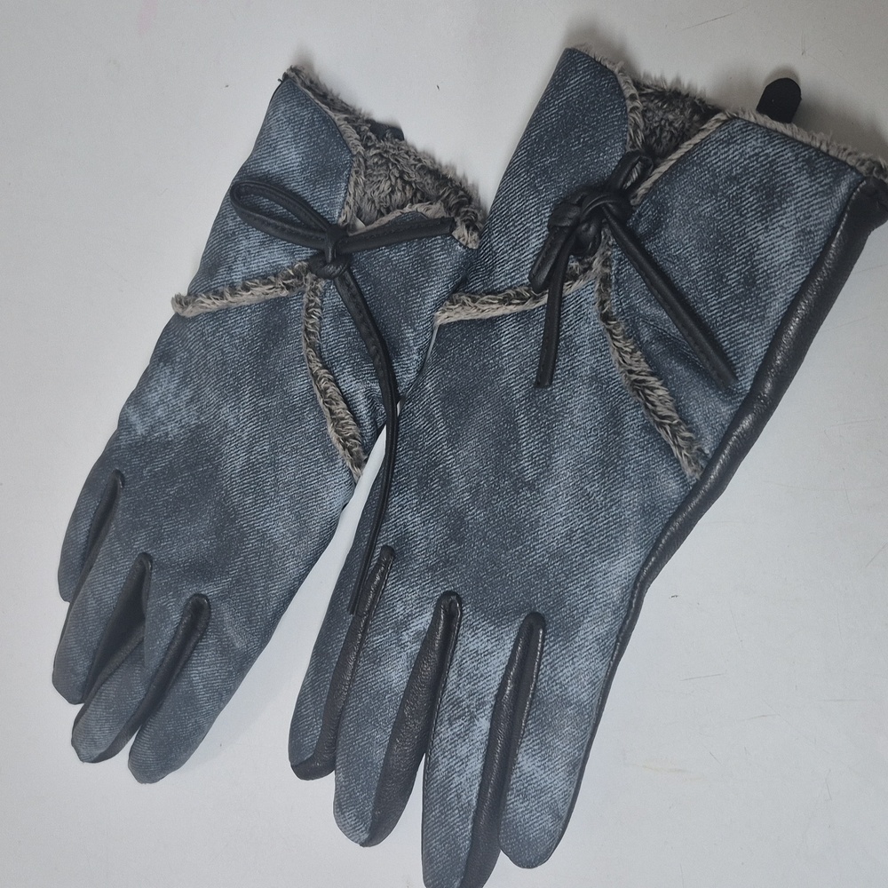 HOSTPICK Stylish Denim Gloves with Faux Fur Lining